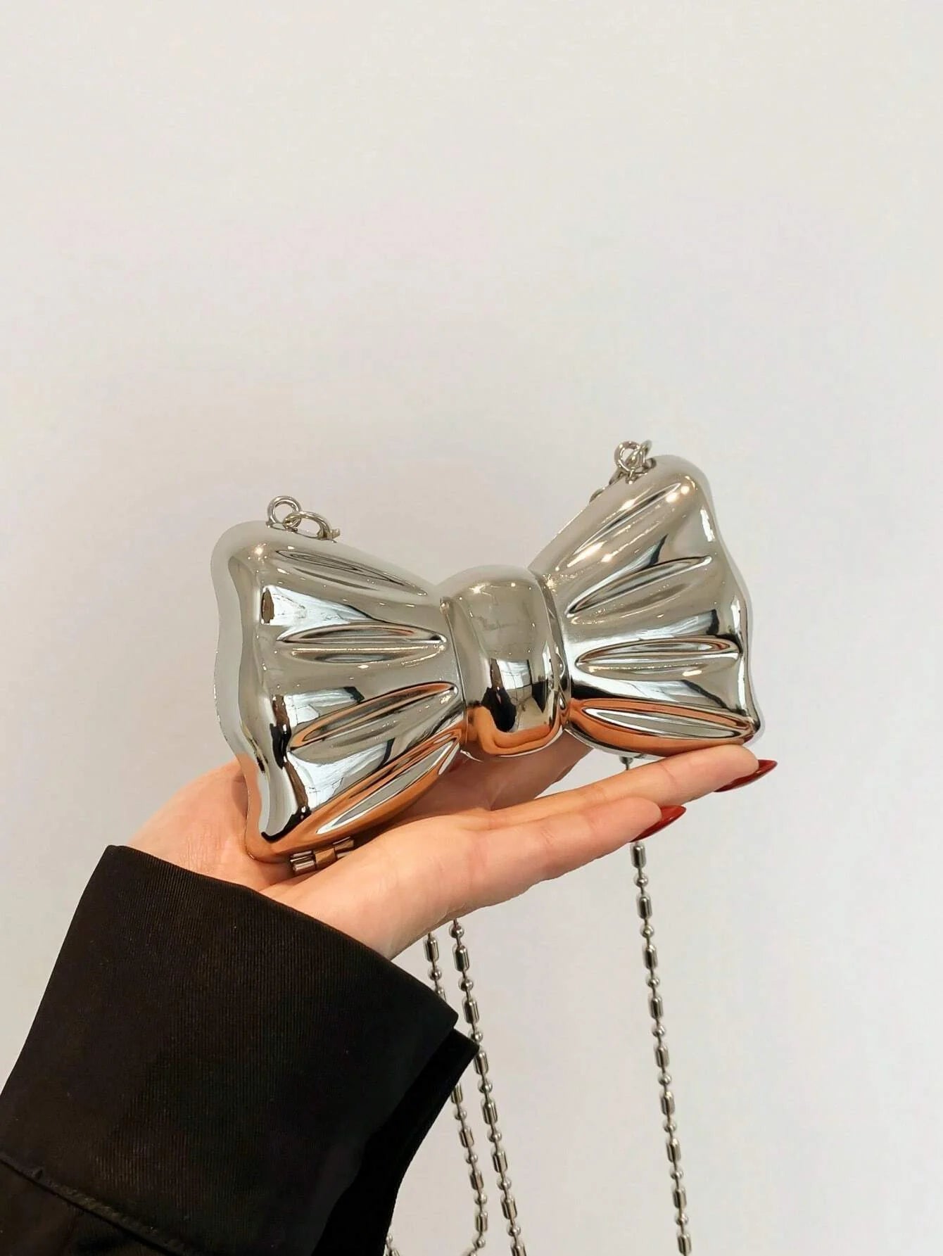 Mini Bow clutch