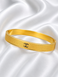 Interlocking CC Textured Bangle