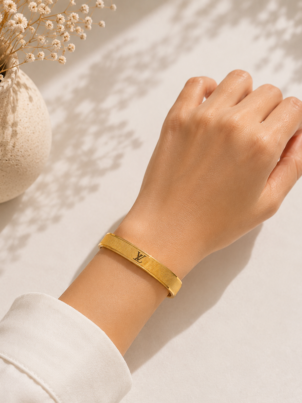 Interlocking CC Textured Bangle