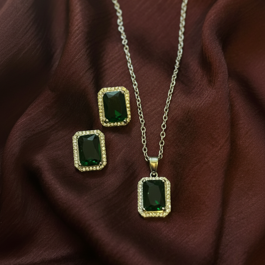 Crimson Halo Pendant & Stud Set