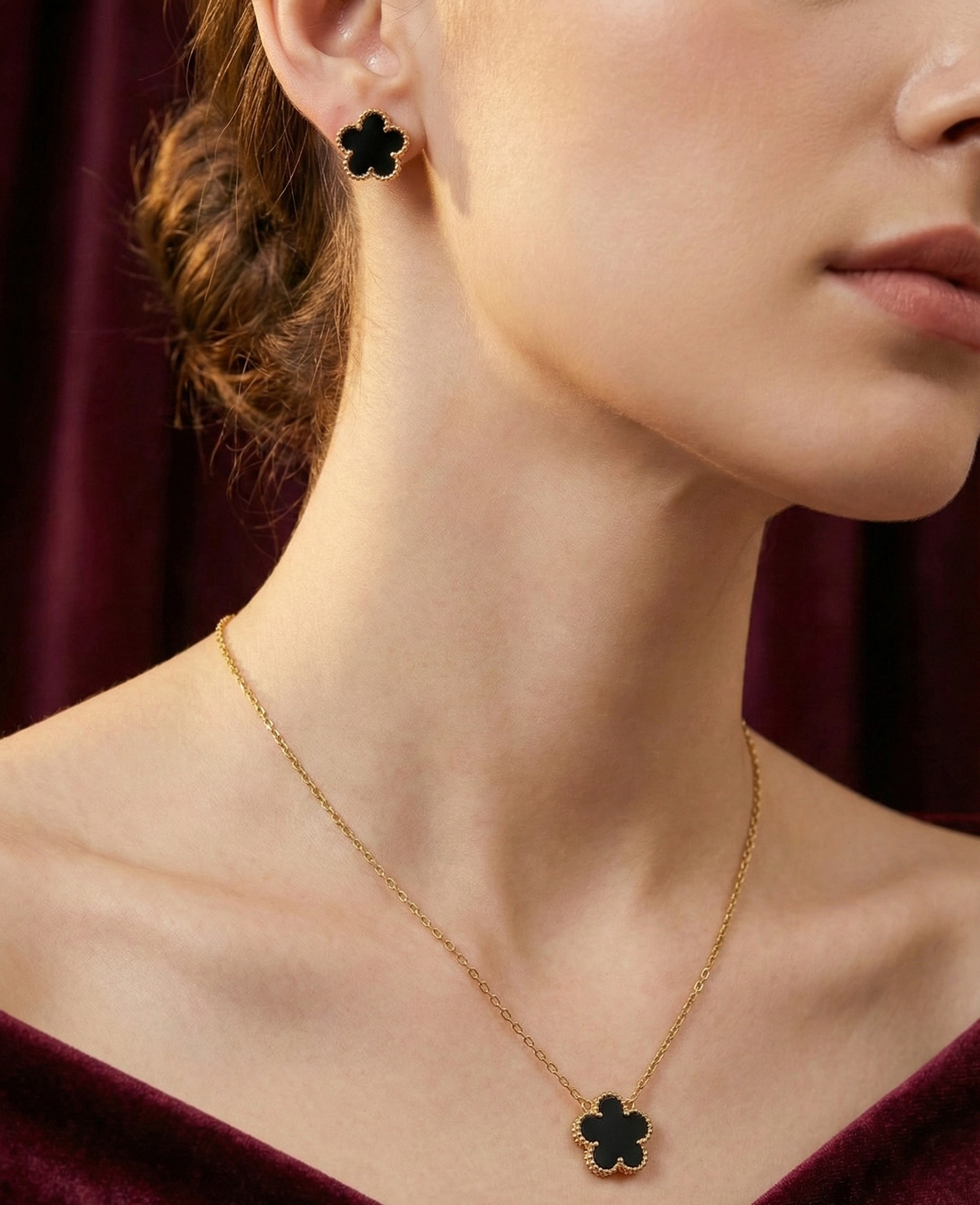 Noir Clover Elegance Set