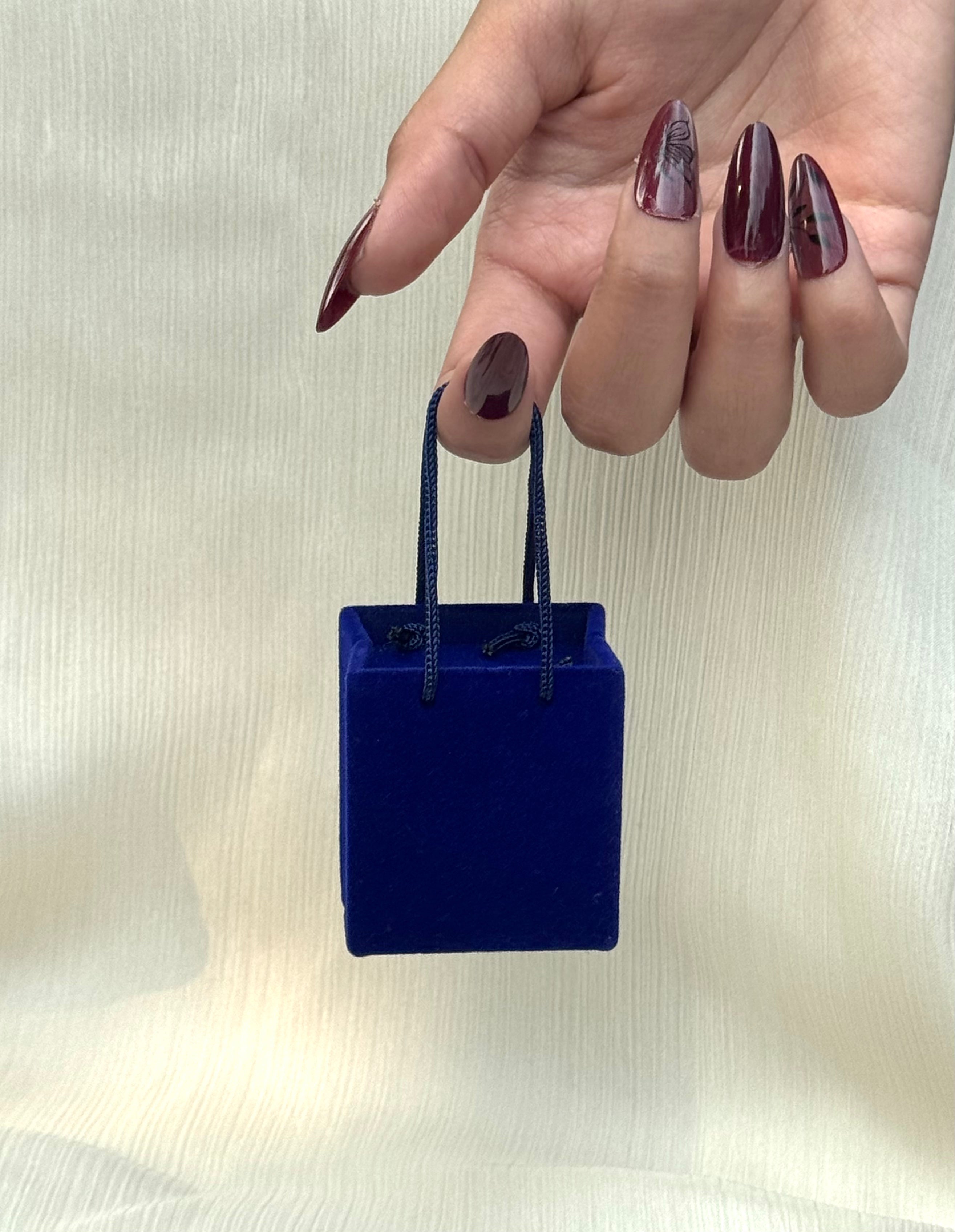 Silver Sovereign adjustable