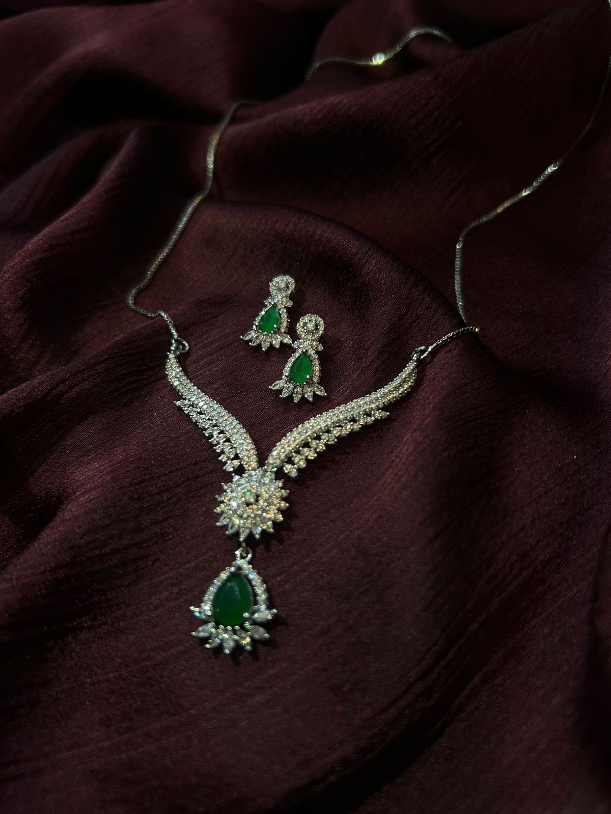 The Black Swan Crystal Necklace Set